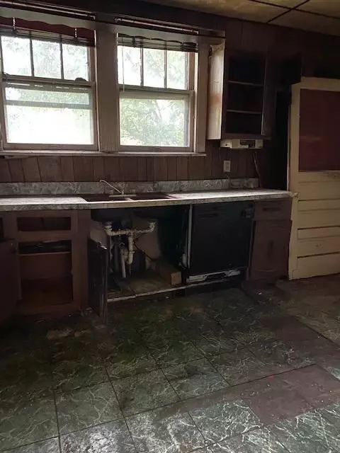 1124 Delaware St, Gary, IN 46407 photo 9