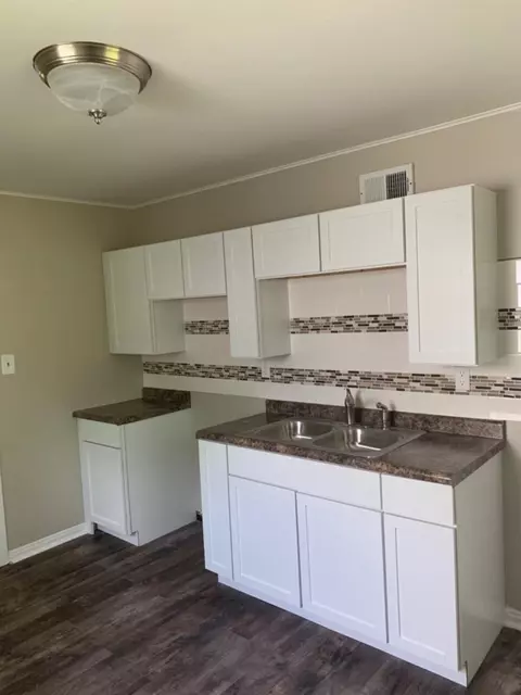 368 Calhoun St, Gary, IN 46406 photo 4