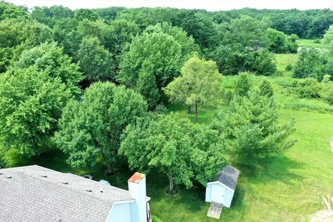 8792 Hamlin Pl, Crown Point, IN 46307 photo 4