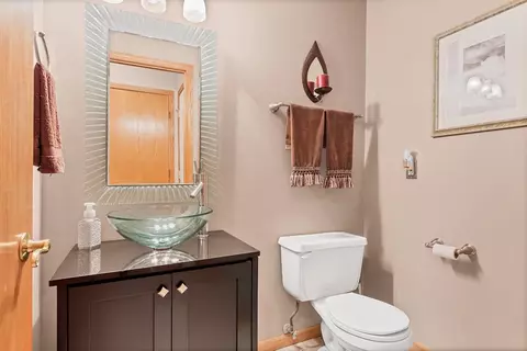 8792 Hamlin Pl, Crown Point, IN 46307 photo 11