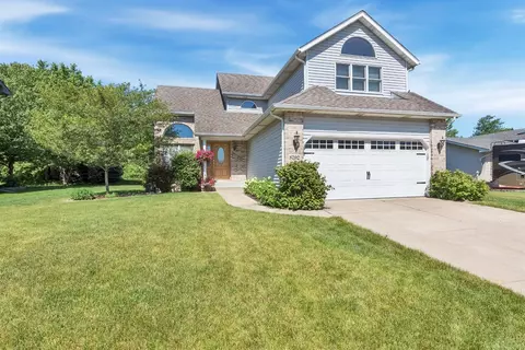 8792 Hamlin Pl, Crown Point, IN 46307 photo 1