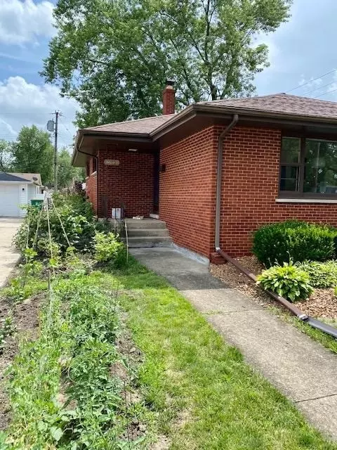 212 Sunset Ln, Munster, IN 46321 photo 2