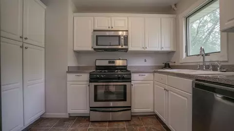 1248 Stanley St, Burns Harbor, IN 46304 photo 4