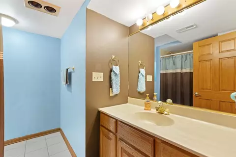 8761 Hamlin Pl, Crown Point, IN 46307 photo 16
