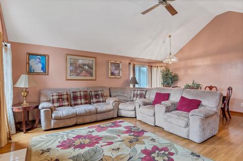 622 N Forest Ave, Griffith, IN 46319 photo 3