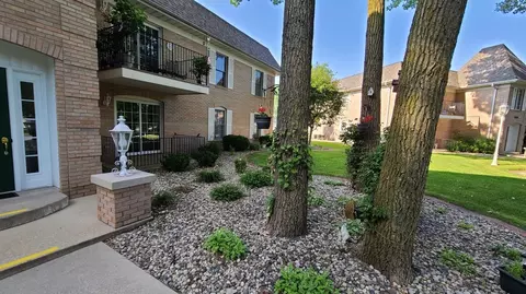 2629 Georgetowne Dr #B1, Highland, IN 46322 photo 28