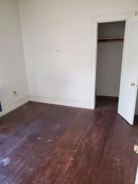 332 Johnson St, Gary, IN 46402 photo 3
