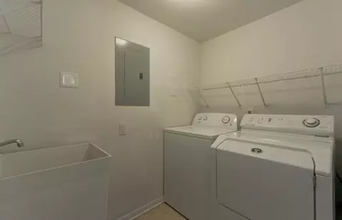 8445 Manor Ave #202, Munster, IN 46321 photo 8