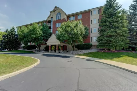 8445 Manor Ave #202, Munster, IN 46321 photo 1