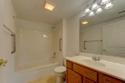 8445 Manor Ave #202, Munster, IN 46321 photo 12
