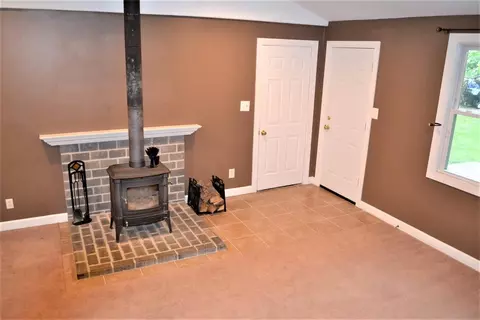 806 Johnson St, Porter, IN 46304 photo 9