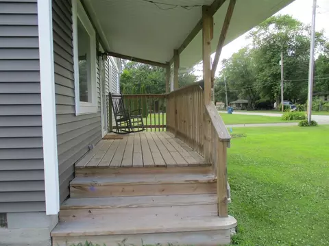 1325 E Miller St, Griffith, IN 46319 photo 5