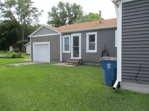 1325 E Miller St, Griffith, IN 46319 photo 4