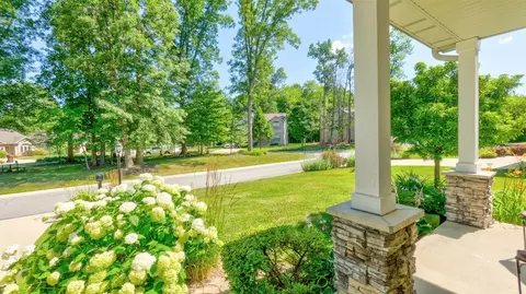 298 Dawn Dr, Valparaiso, IN 46385 photo 5