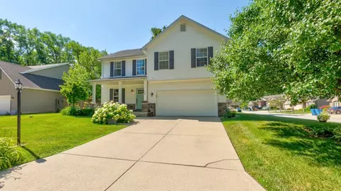 298 Dawn Dr, Valparaiso, IN 46385 photo 3