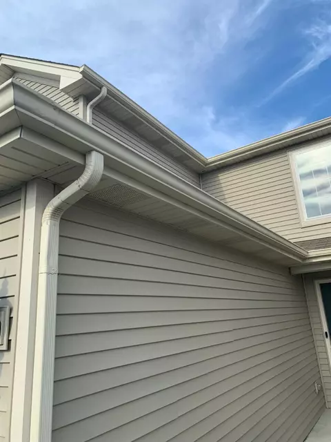 11167 Vermont Cir, Crown Point, IN 46307 photo 4