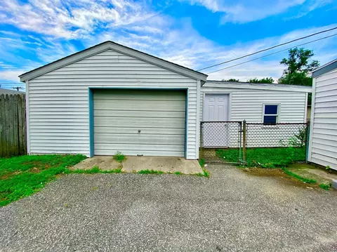 6313 Parrish Ave, Hammond, IN 46323 photo 13