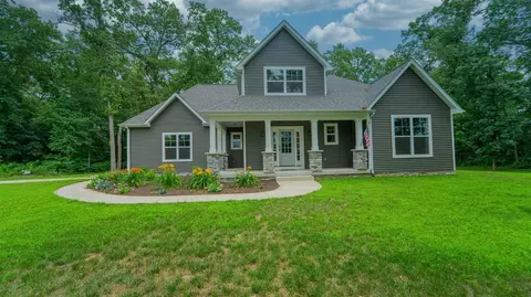 1007 S 150, Kouts, IN 46347 photo 2