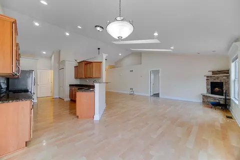 10319 Nicklaus St, Crown Point, IN 46307 photo 6