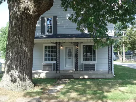 403 S Main St, Knox, IN 46534 photo 3