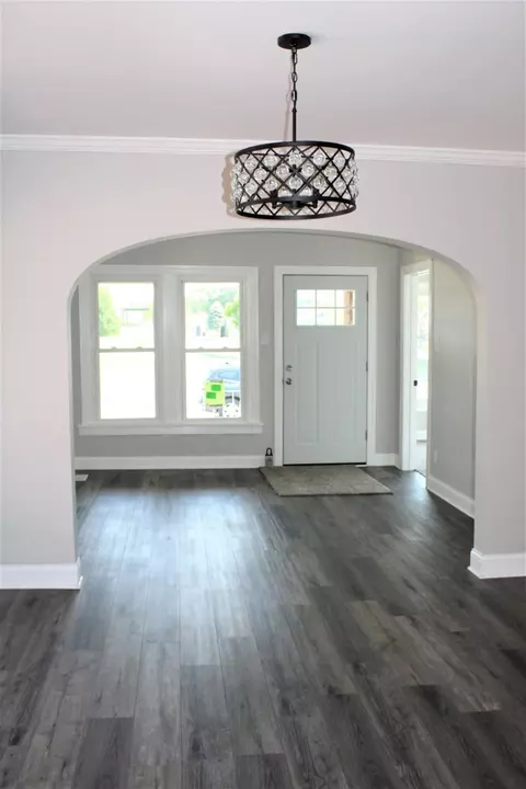 1009 Lyons St, Hammond, IN 46320 photo 4