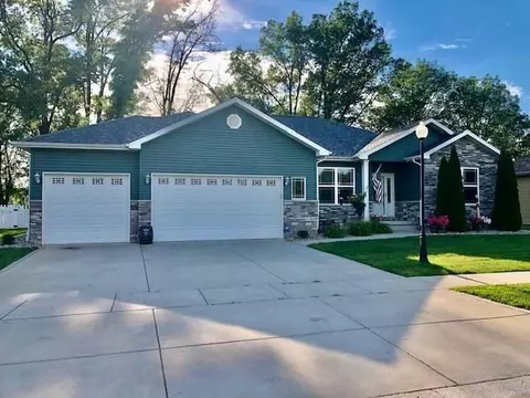 2920 Pinehurst Ave, Chesterton, IN 46304 photo 1
