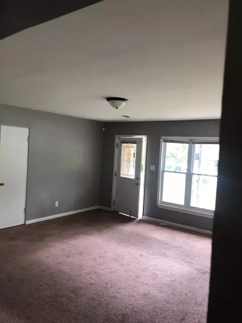 2670 Crest Rd, Gary, IN 46408 photo 5