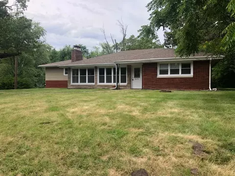 2670 Crest Rd, Gary, IN 46408 photo 1