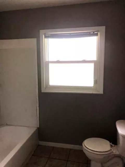 2670 Crest Rd, Gary, IN 46408 photo 19