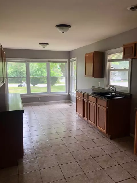 2670 Crest Rd, Gary, IN 46408 photo 9