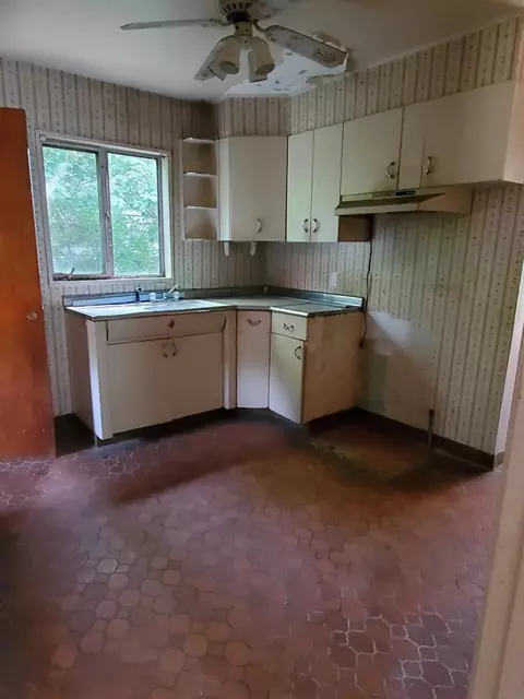 4181 Buchanan St, Gary, IN 46408 photo 7