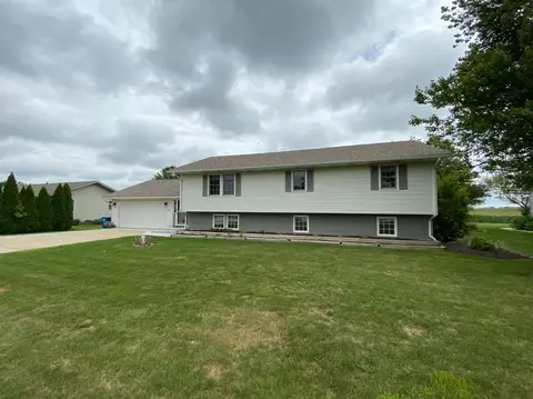 1033 S 300, La Porte, IN 46350 photo 3