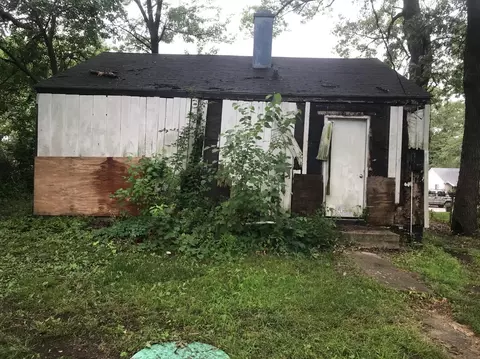 3161 Sobieski St, New Chicago, IN 46342 photo 5