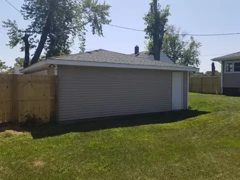 1051 Gerry St, Gary, IN 46406 photo 93