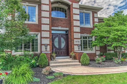 9716 Laurel Ct, Munster, IN 46321 photo 3