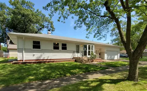 944 E Columbia Ave, Griffith, IN 46319 photo 1