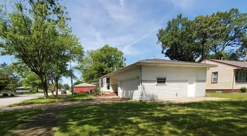 944 E Columbia Ave, Griffith, IN 46319 photo 2