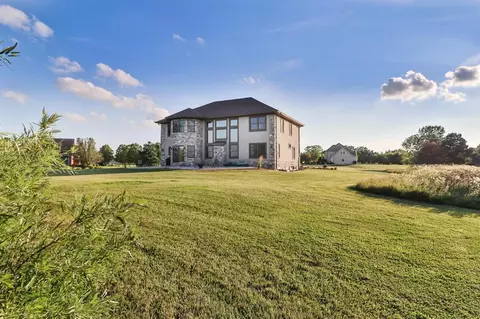 4760 E 105th Ct, Crown Point, IN 46307 photo 8