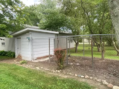 406 E Bates St, Hebron, IN 46341 photo 10