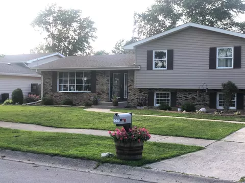 960 Chippewa Dr, Crown Point, IN 46307 photo 1