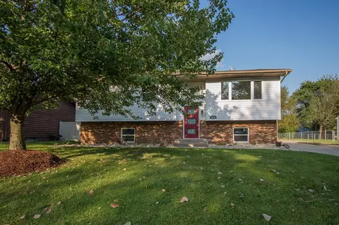 3246 Rustic Ln, Crown Point, IN 46307 photo 2