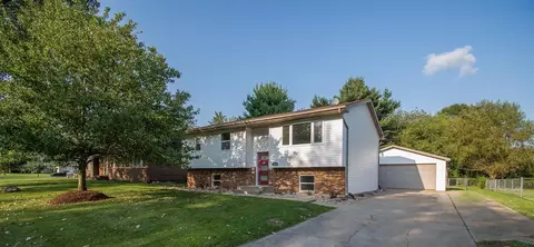 3246 Rustic Ln, Crown Point, IN 46307 photo 1