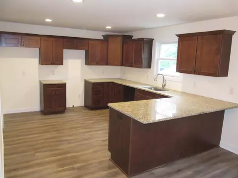 10143 Rustic Dr, De Motte, IN 46310 photo 12