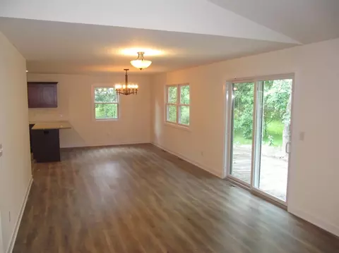 10143 Rustic Dr, De Motte, IN 46310 photo 10