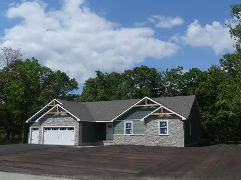 10143 Rustic Dr, De Motte, IN 46310 photo 4