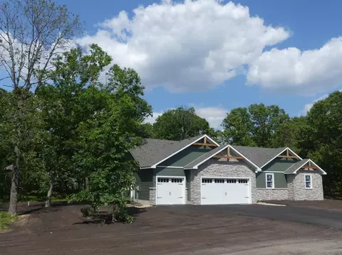10143 Rustic Dr, De Motte, IN 46310 photo 2