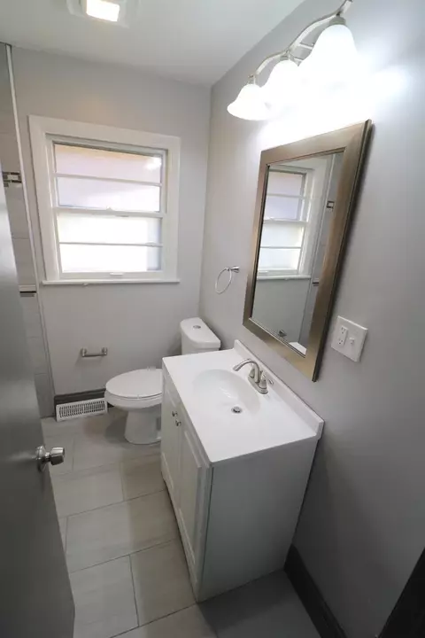 1330 Noble St, Gary, IN 46404 photo 5