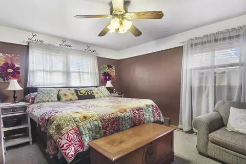 348 S Park Dr, Griffith, IN 46319 photo 9