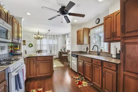 348 S Park Dr, Griffith, IN 46319 photo 7