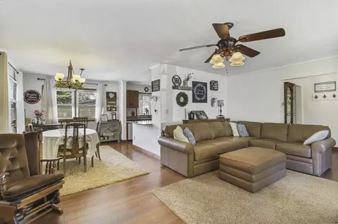 348 S Park Dr, Griffith, IN 46319 photo 5